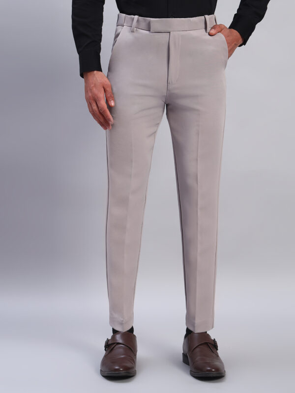 LIGHT GREY SLEEK MOTION